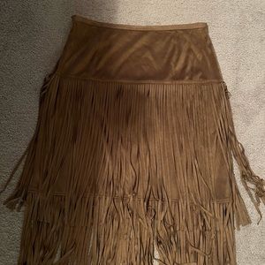 Adorable Chicos faux suede fringe skirt with western flair